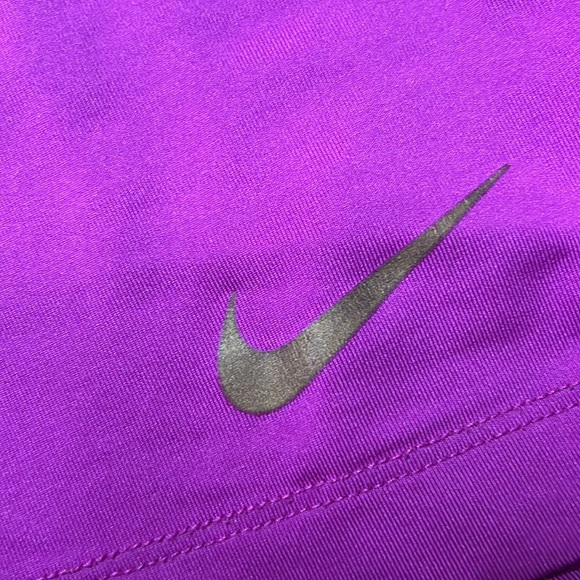 Women’s Nike Pro DriFit Fushia 2.5 Compression Shorts Size Small - Picture 3 of 7
